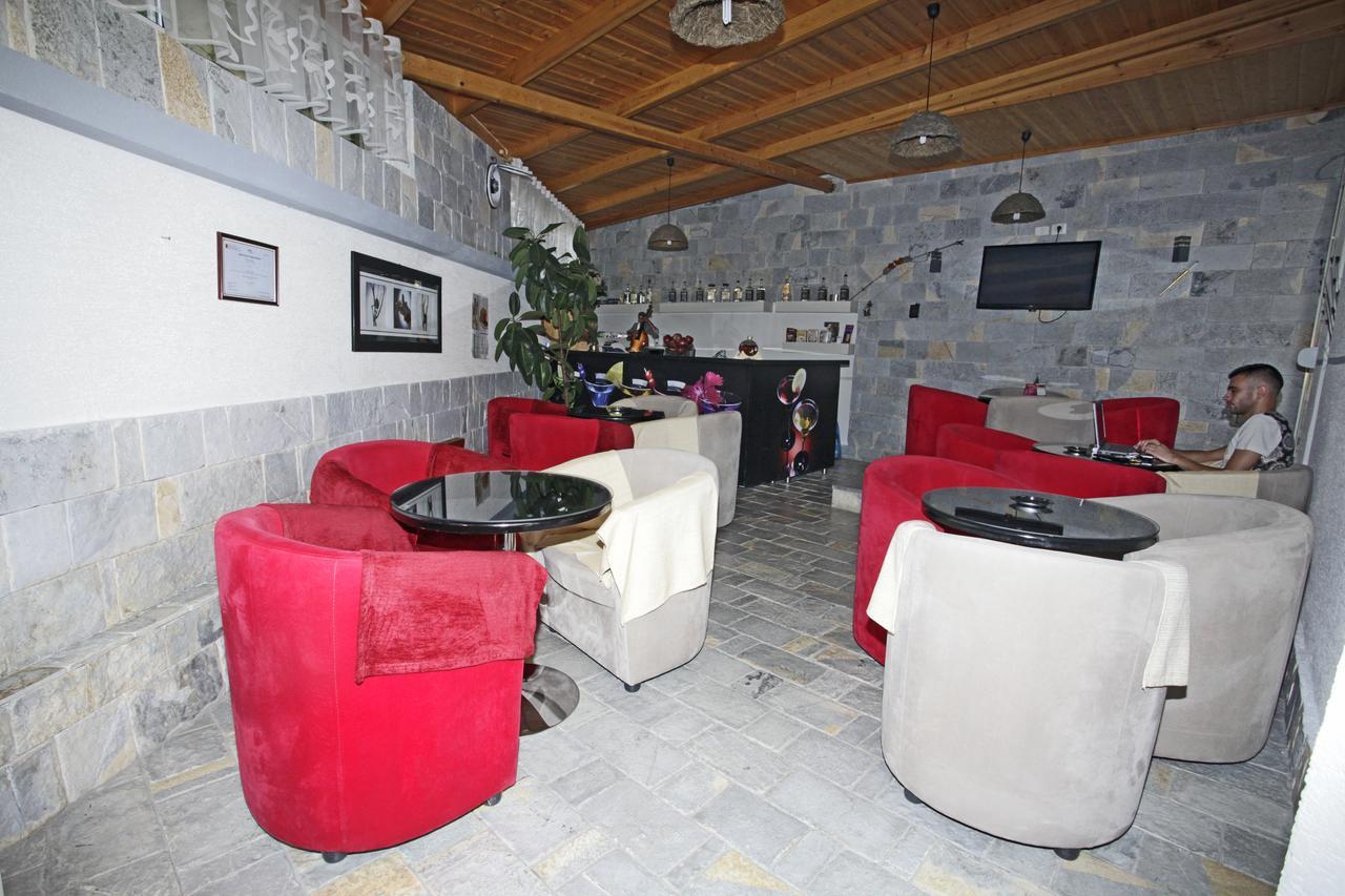 Alen Bar Hotel Tiran Dış mekan fotoğraf